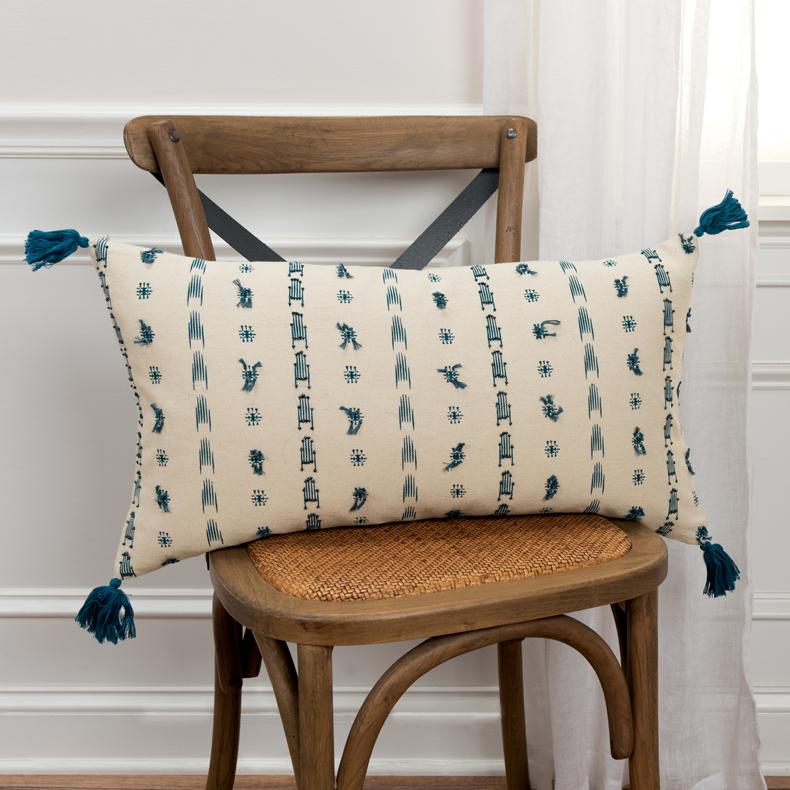 Rizzy Home Geometric Teal Polyester Filled Pillow - Image 2 of 5