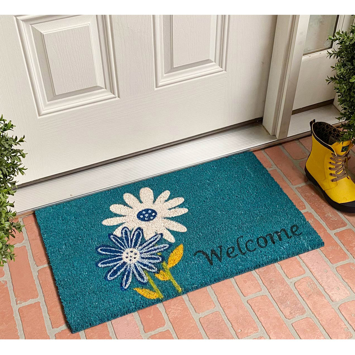 Calloway Mills 17 x 29 in. Daisy Welcome Doormat - Image 2 of 6