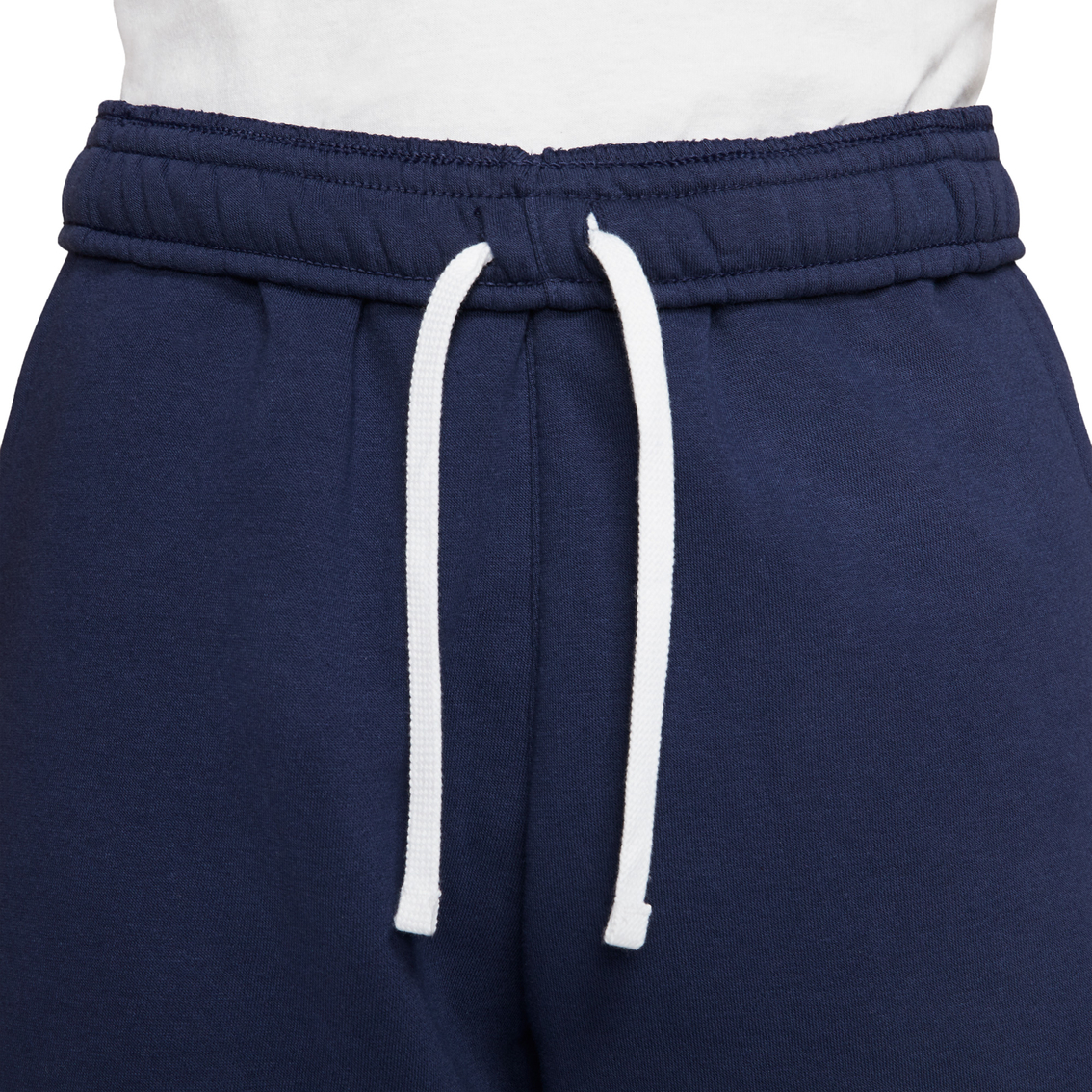 Nike Sportswear Club Brushed Back Graphix Club Shorts - Image 6 of 8