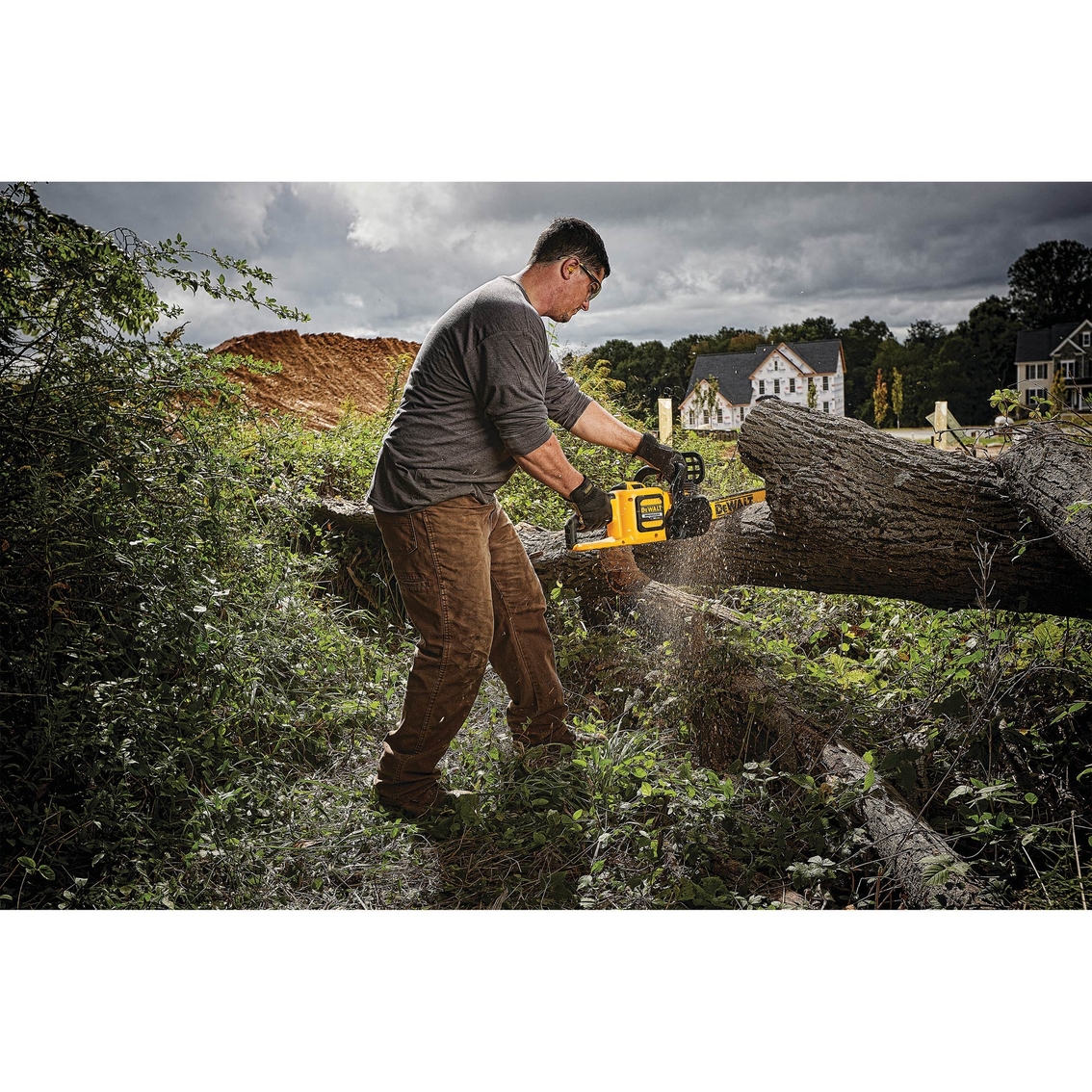 DeWalt 60V MAX Chainsaw (Tool Only) - Image 5 of 10