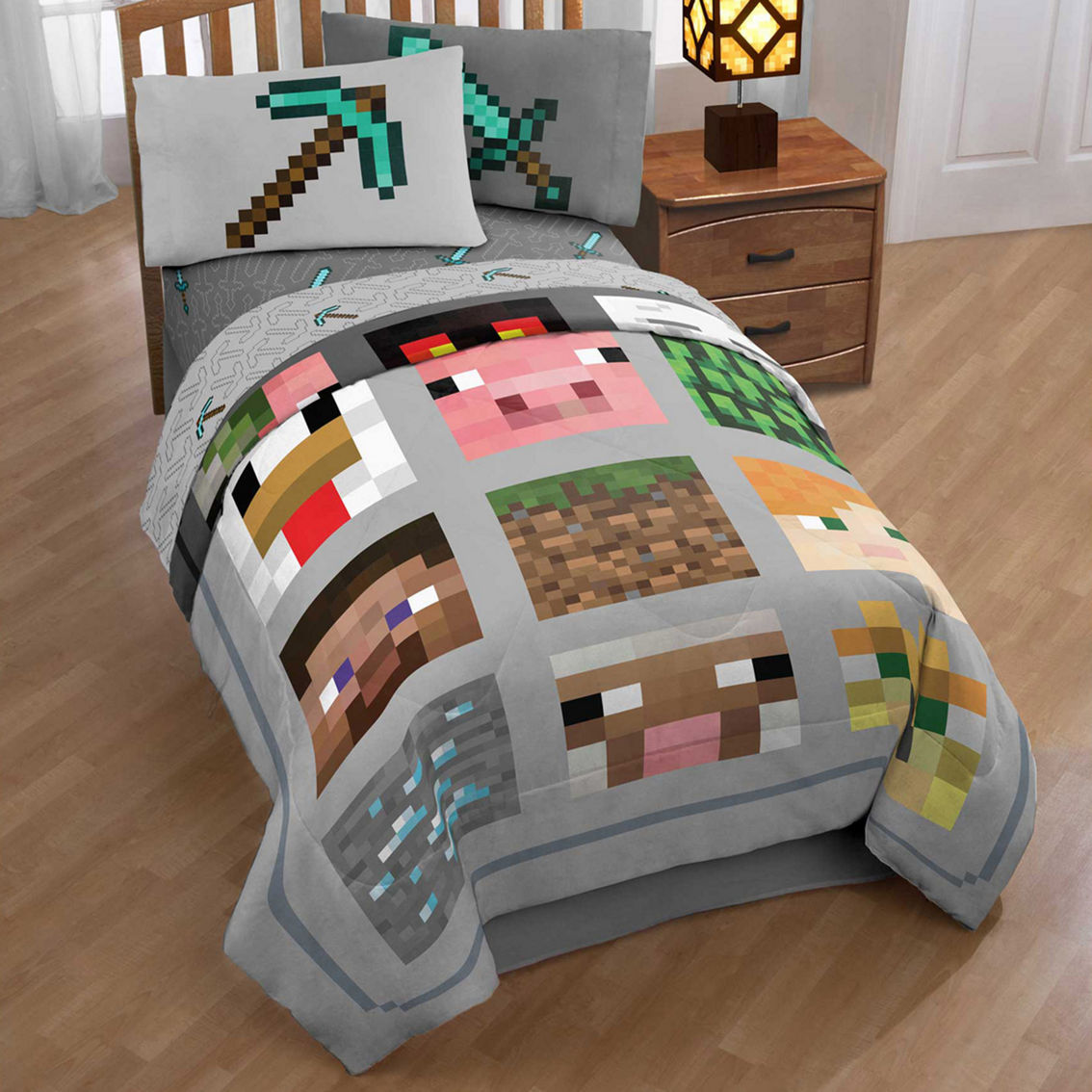 Minecraft Good Vs Bad Twin Comforter - Image 2 of 2