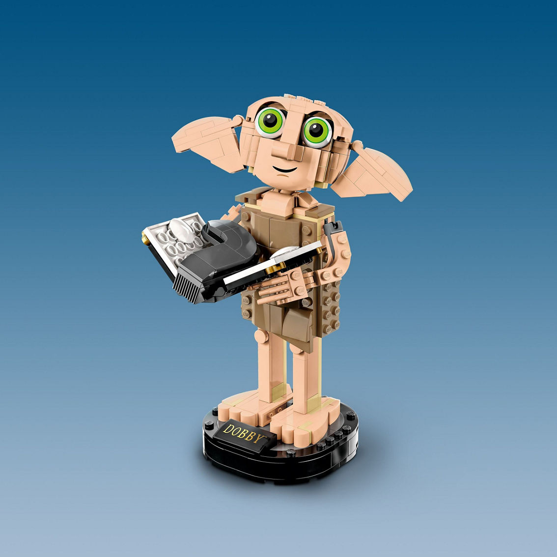LEGO Harry Potter Dobby the House-Elf Build and Display Set 76421 - Image 7 of 10