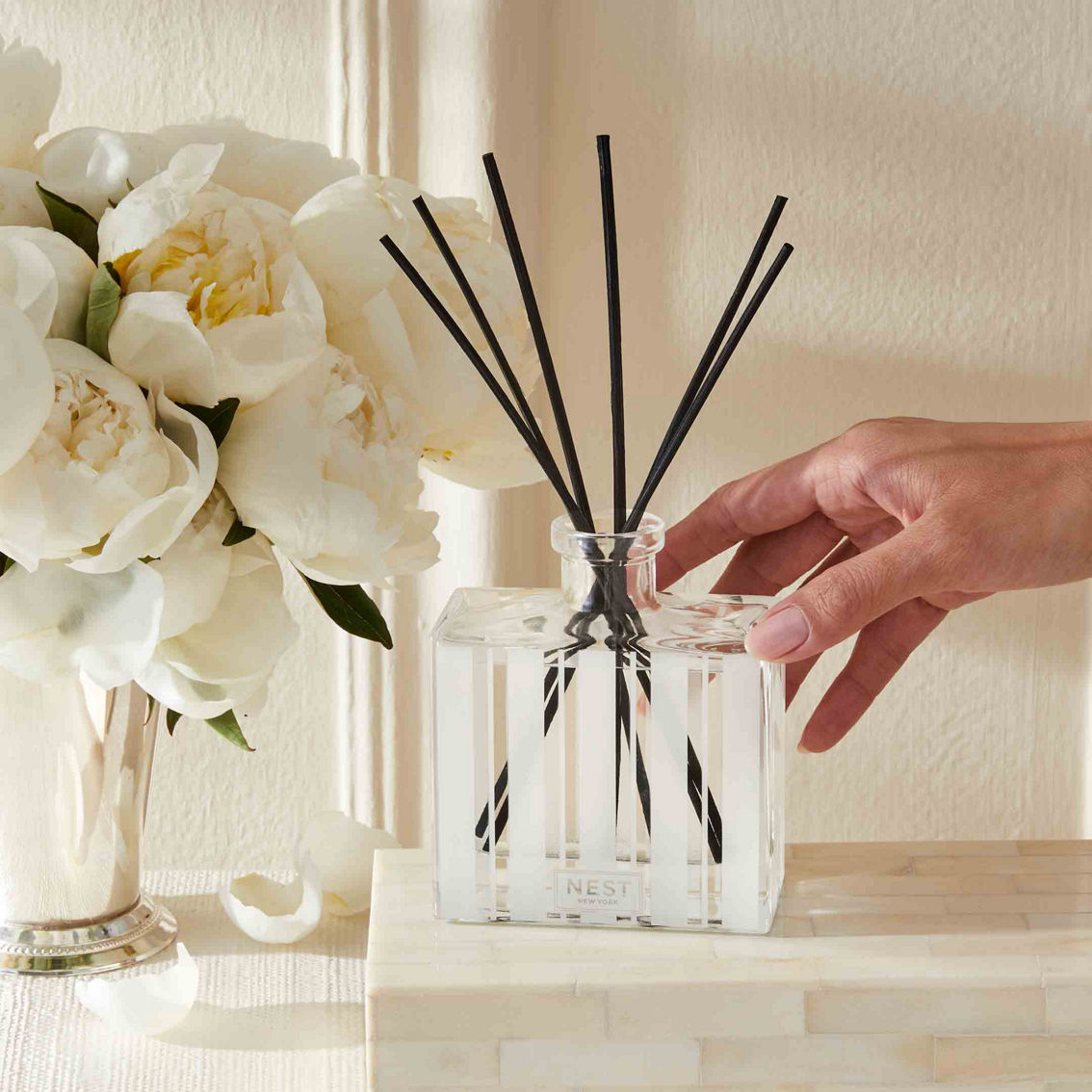 Nest New York Indian Jasmine Reed Diffuser - Image 3 of 4