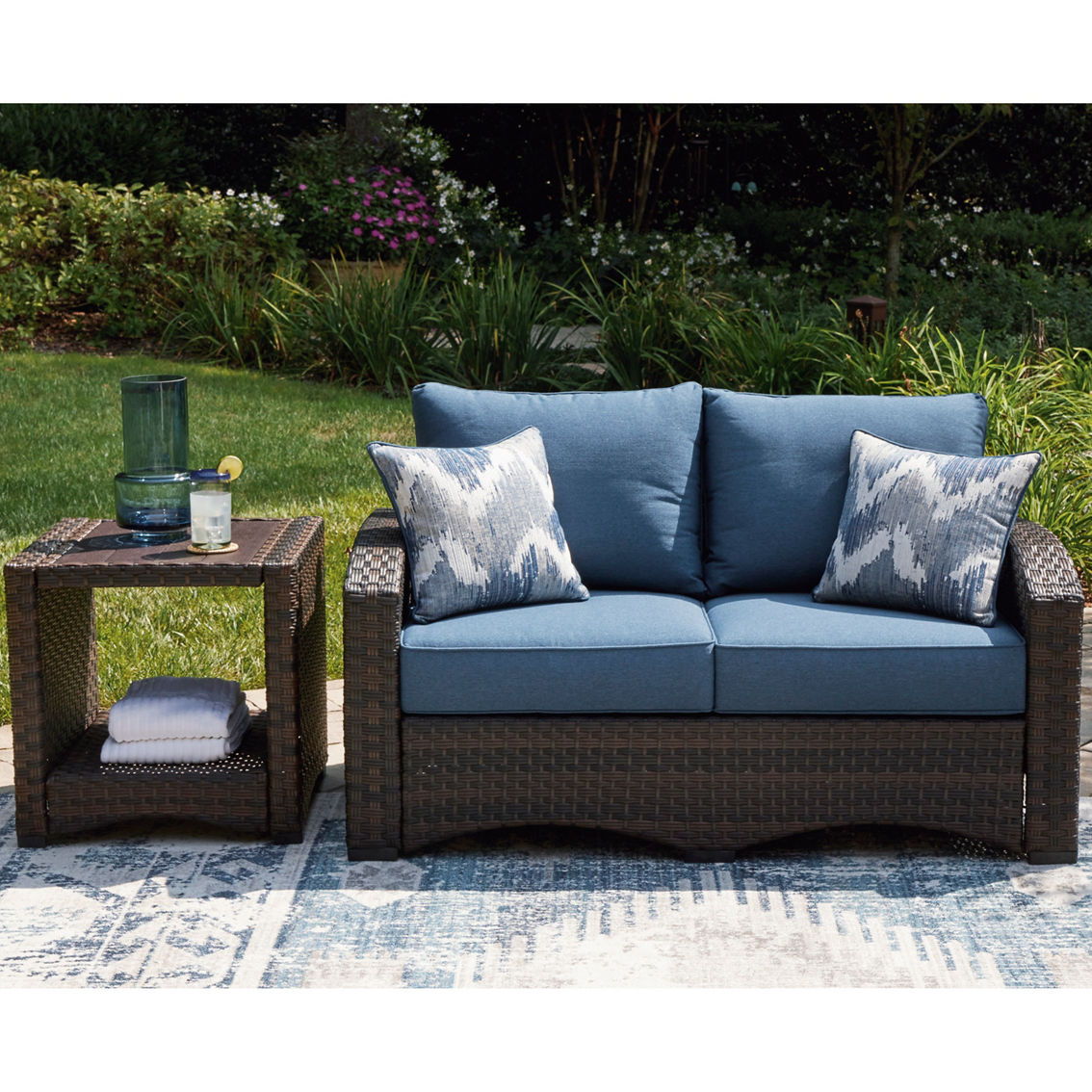 Signature Design by Ashley Windglow Outdoor 5 pc. Set - Image 2 of 5