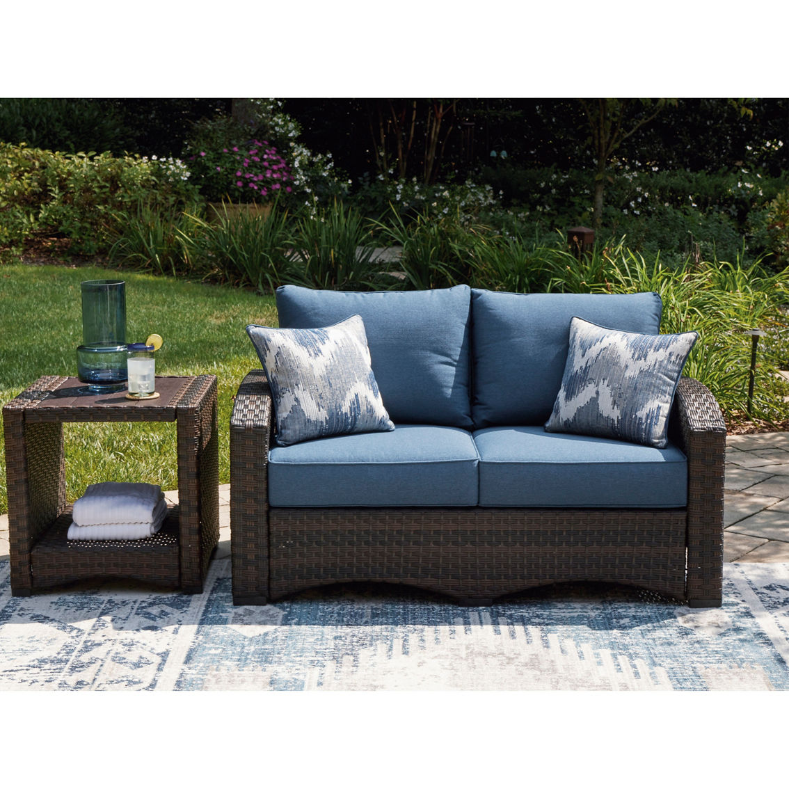 Signature Design by Ashley Windglow Outdoor 6 pc. Set - Image 3 of 6