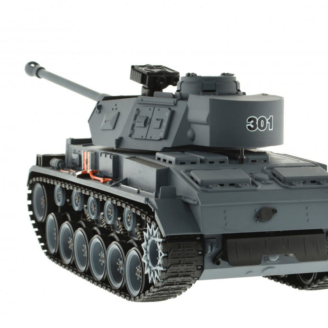 CIS-YZ-827 1:18 scale WWII German Panther III tank with lights sound and BB gun - Image 4 of 5
