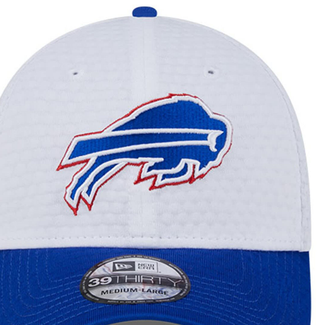 New Era Men's White/Royal Buffalo Bills 2024 NFL Training Camp 39THIRTY Flex Hat - Image 3 of 4